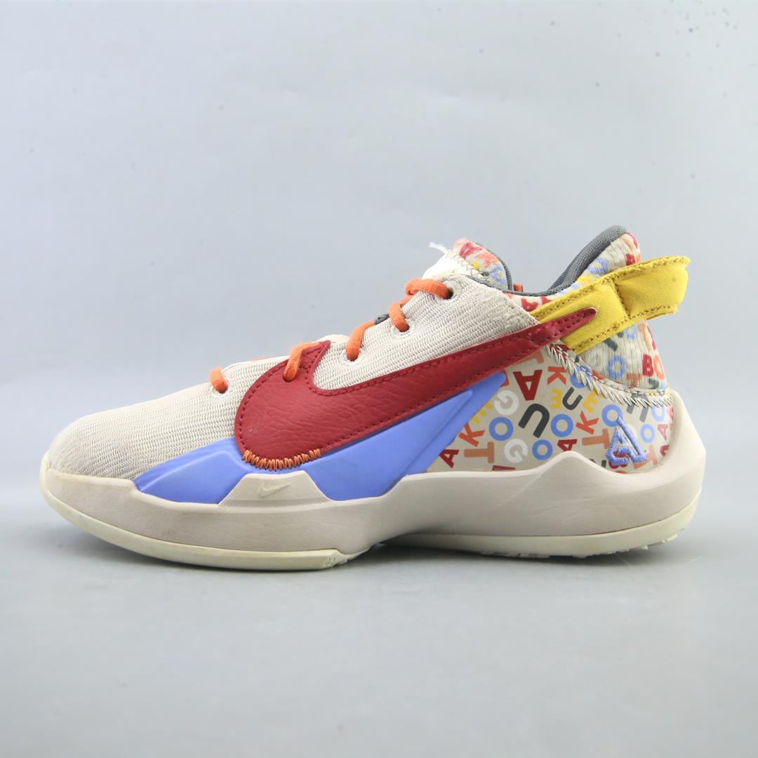 NIKE ZOOM FREAK 2