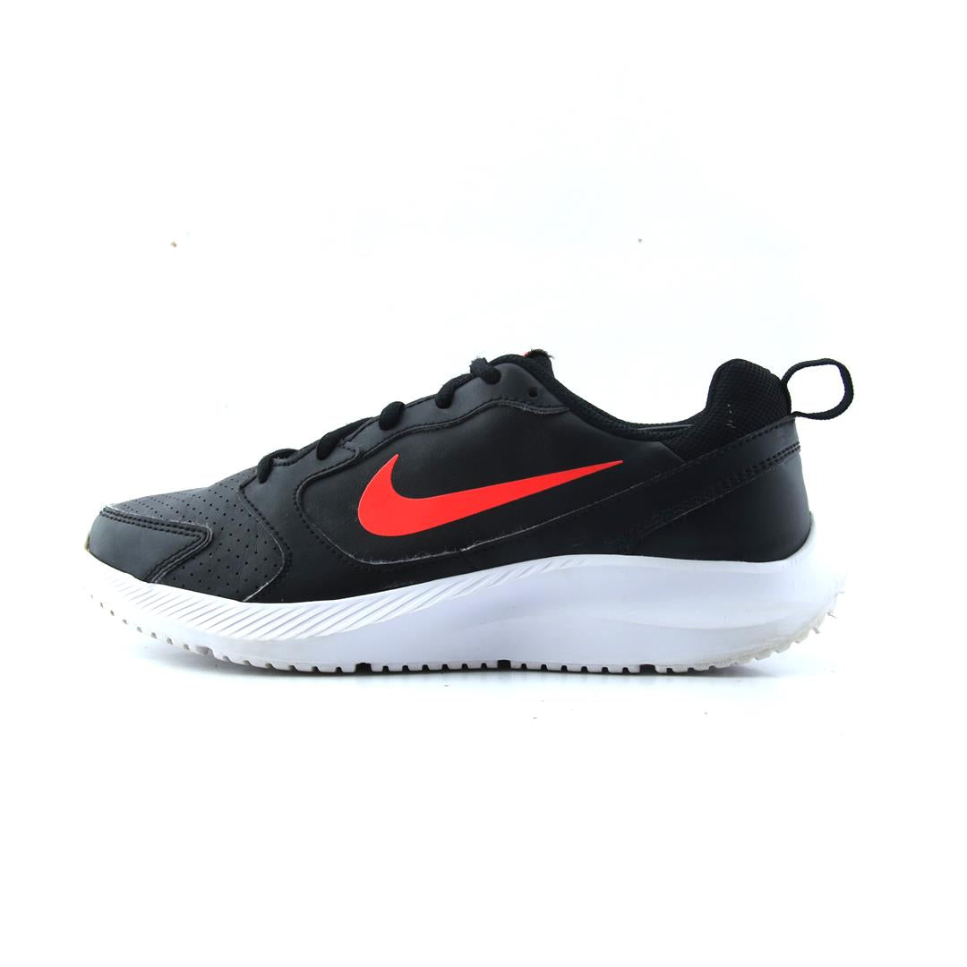 NIKE TODOS