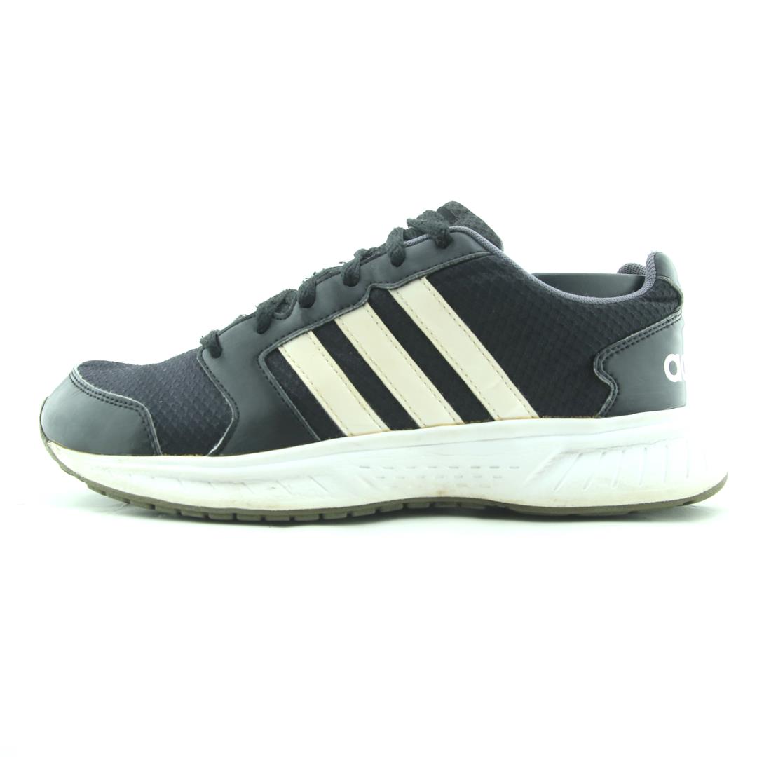 ADIDAS VS STAR