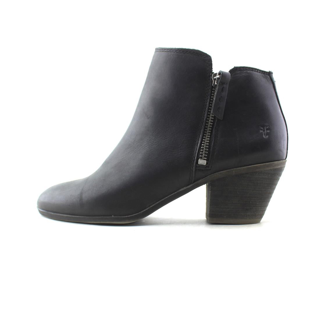 FRYE JUDITH