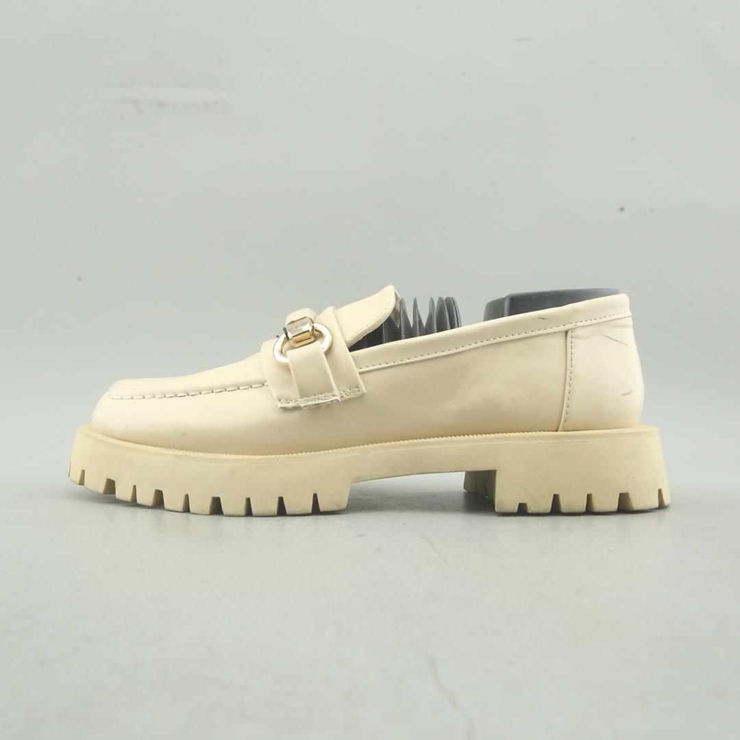 ZARA. .