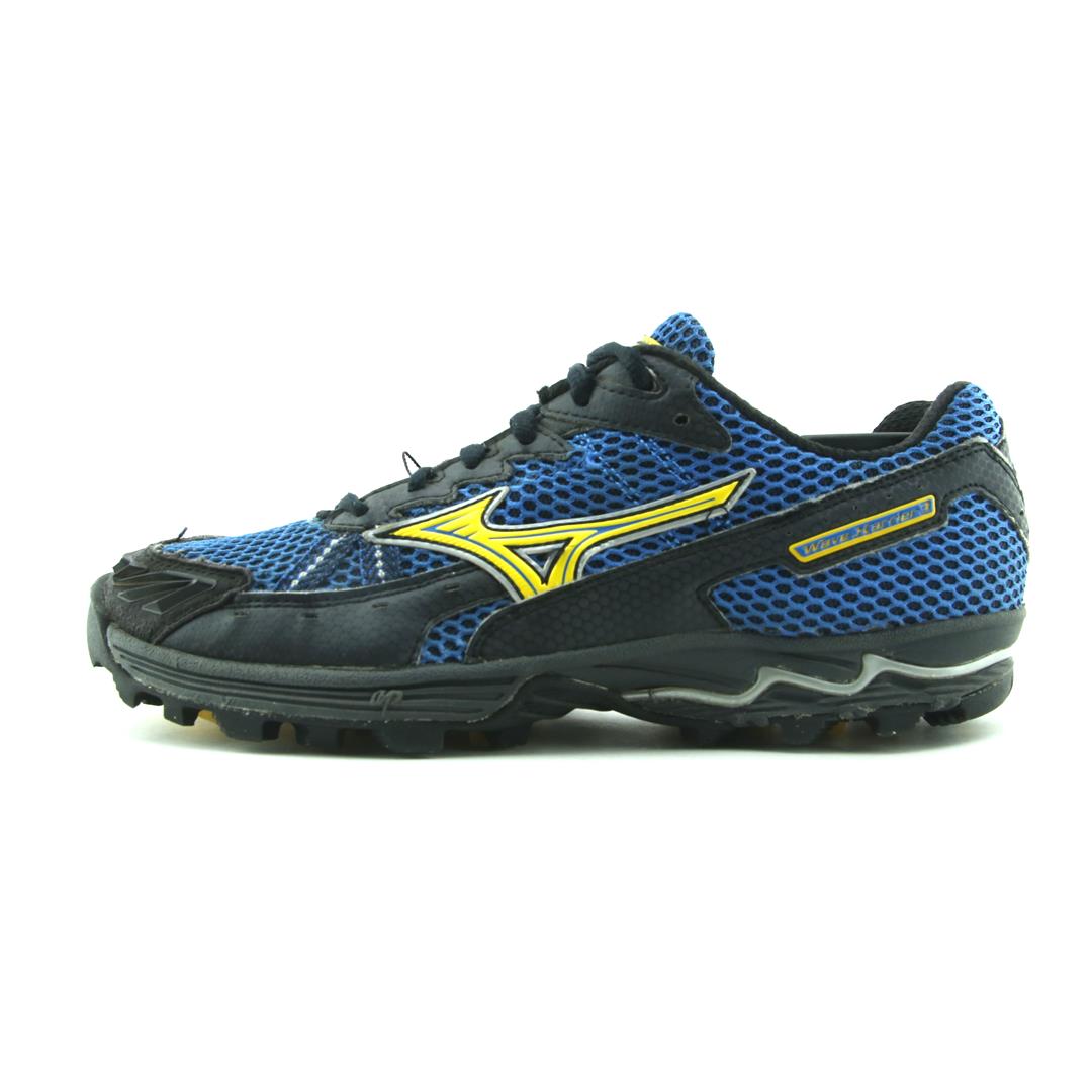 Buy Mizuno Shoes Online In Pakistan