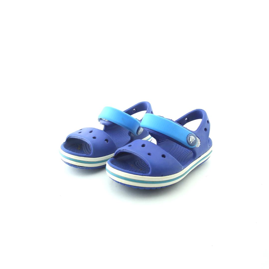 CROCS .