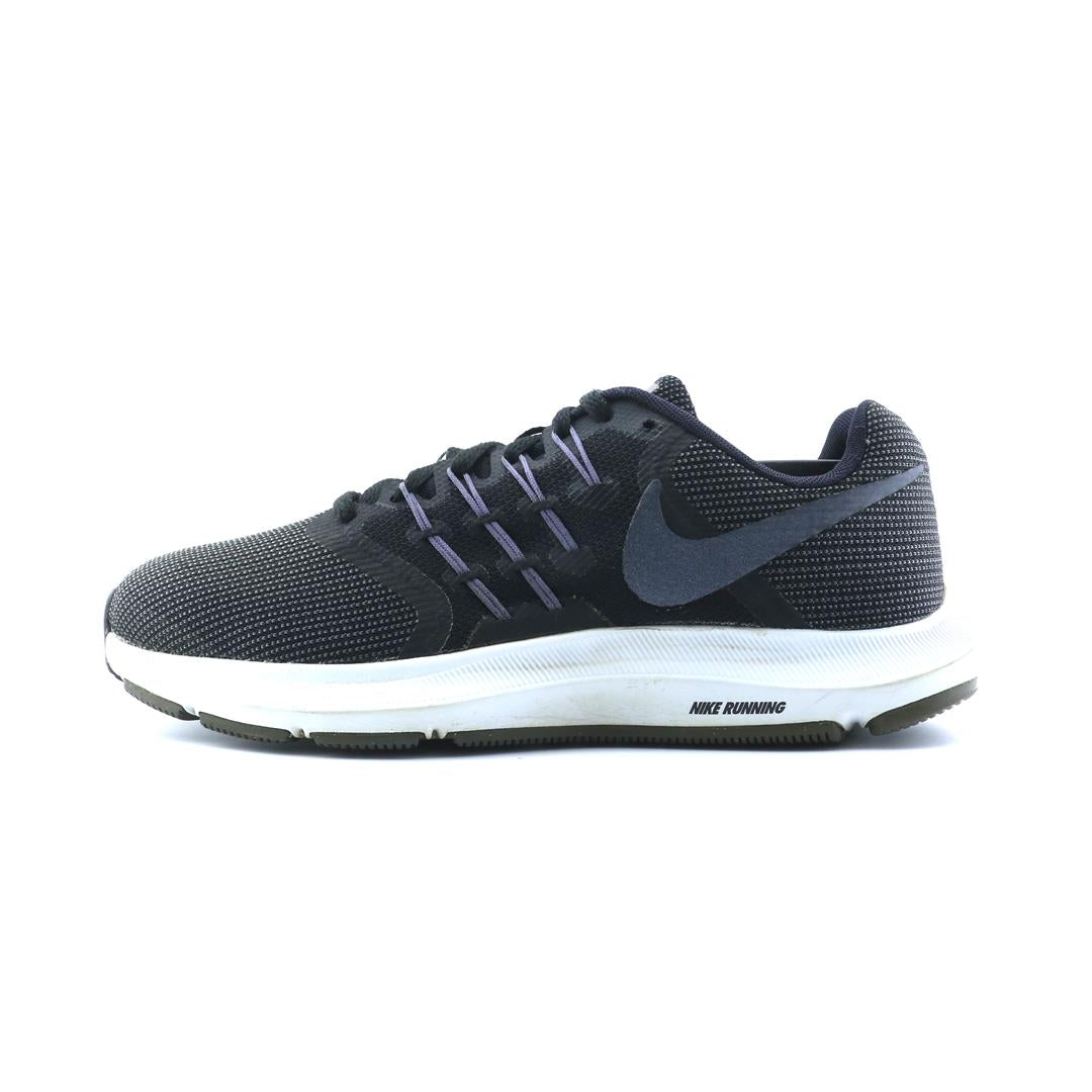 NIKE RUN SWIFT
