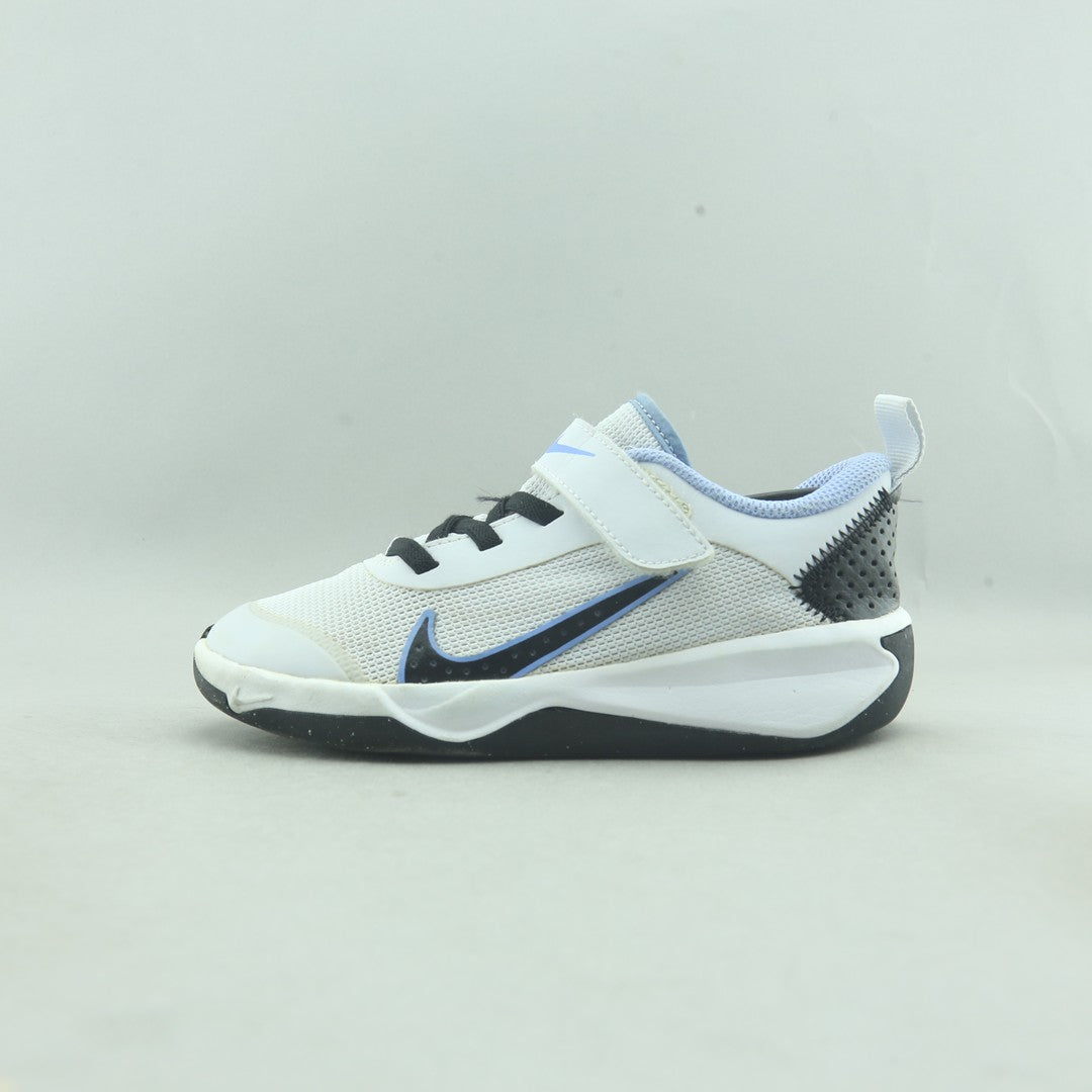 NIKE OMNI MULTI COURT PS