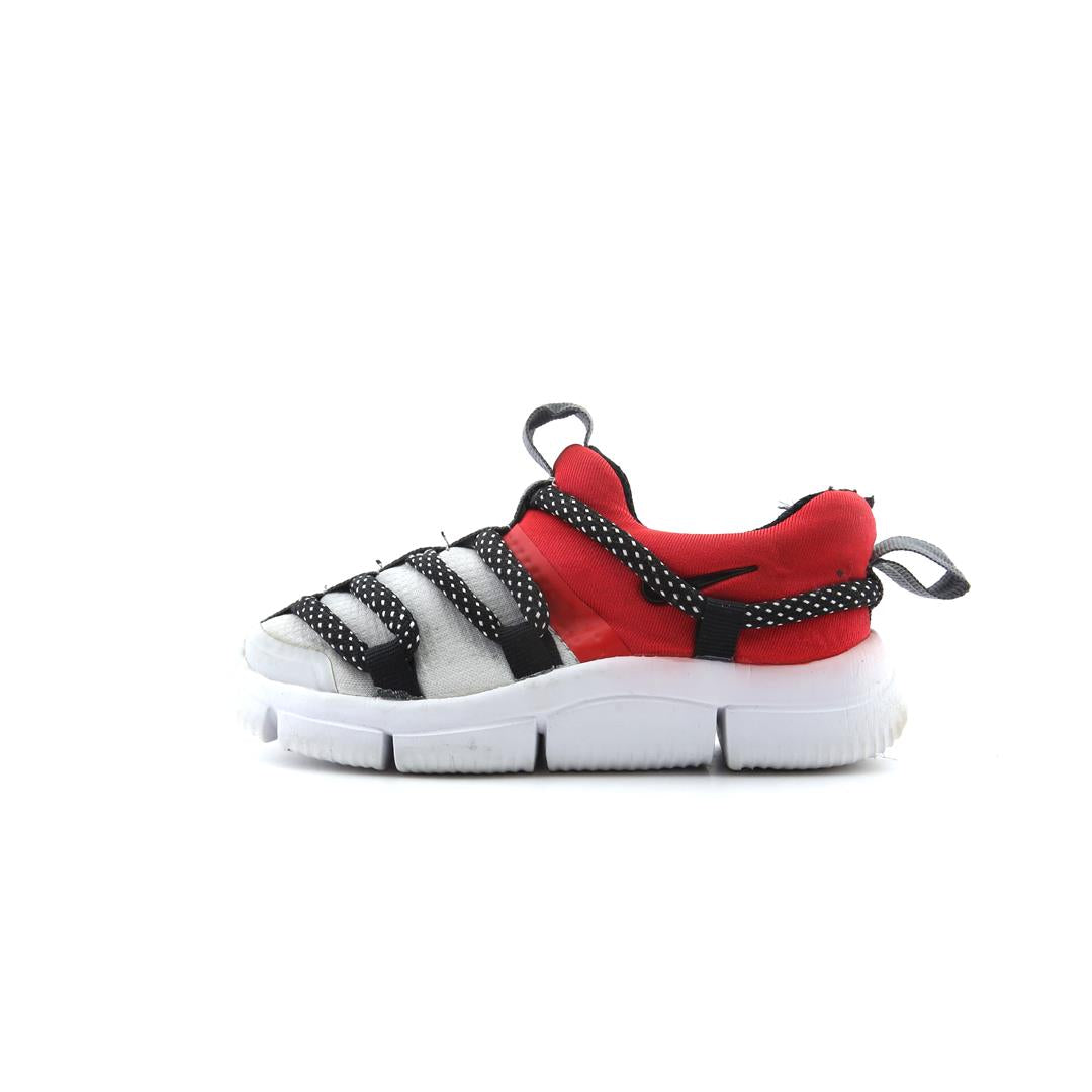 NIKE NOVICE