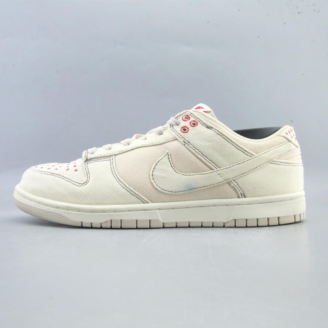 NIKE DUNK LOW