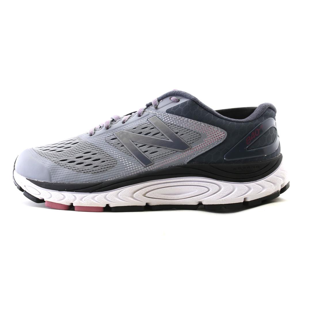 NEW BALANCE 840 V4