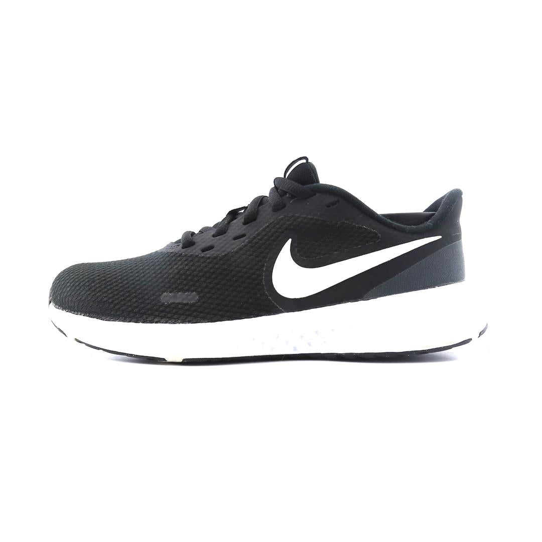 NIKE REVOLUTION 5