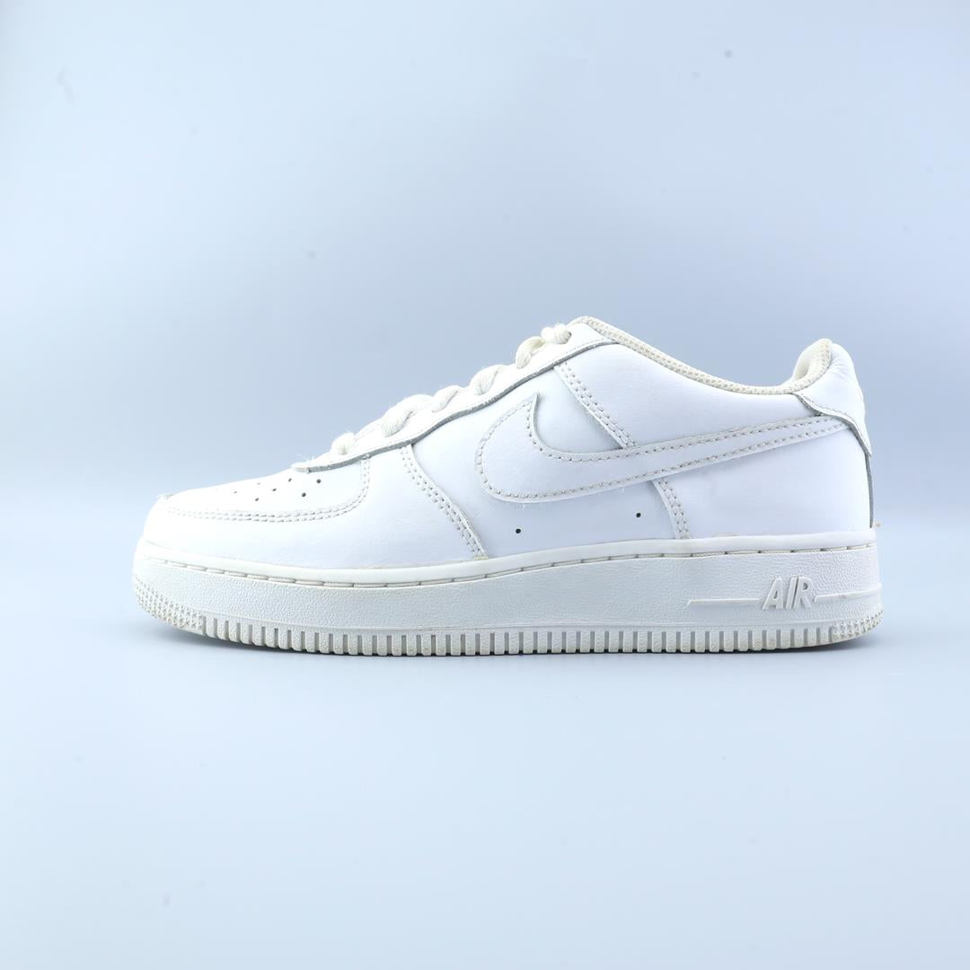 NIKE AIR FORCE 1 LE