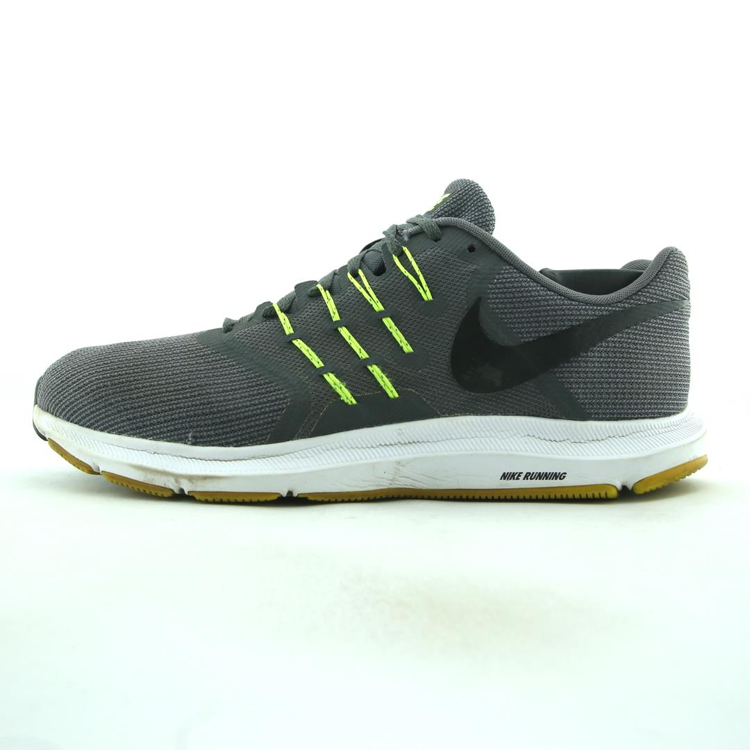 NIKE RUN SWIFT