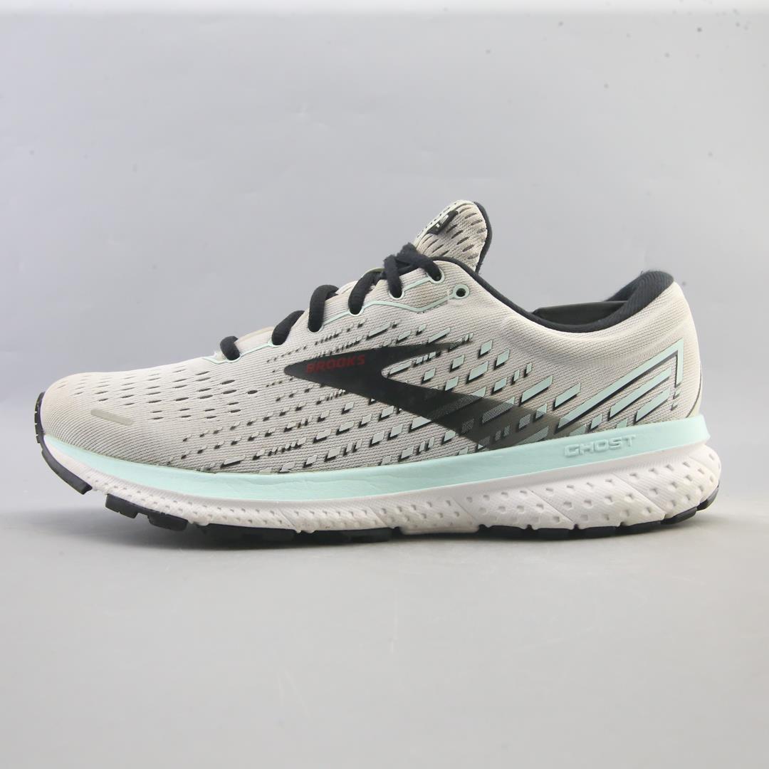 BROOKS GHOST 13