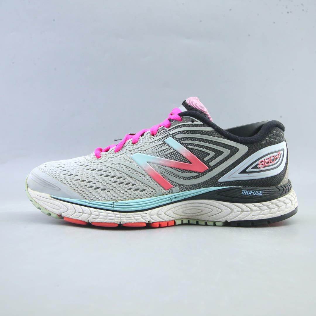 NEW BALANCE 880V7
