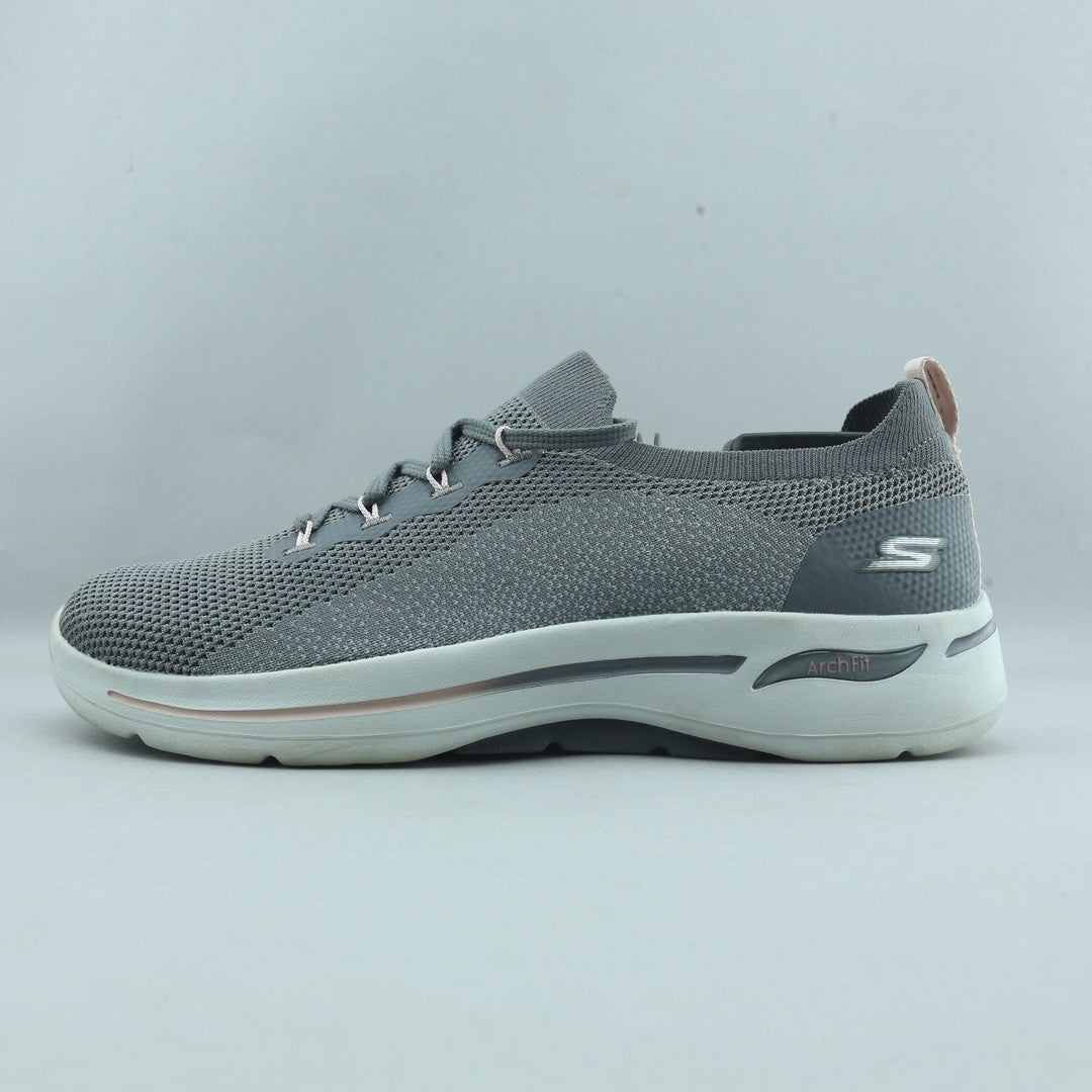 SKECHERS GOWALK ARCH FIT - CLANCY