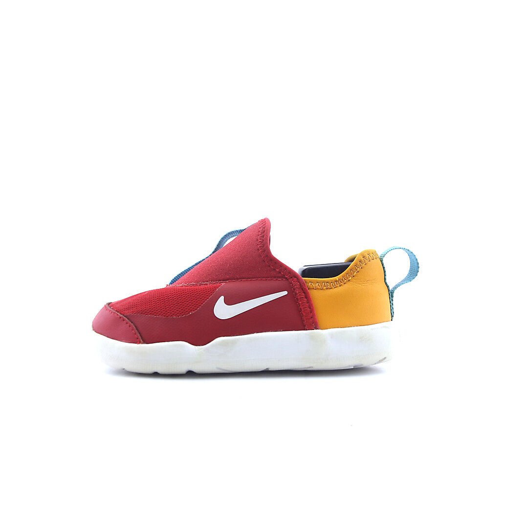 NIKE LIL' SWOOSH LOW '