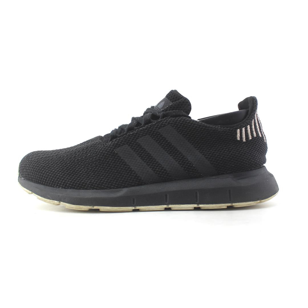 ADIDAS SWIFT RUN