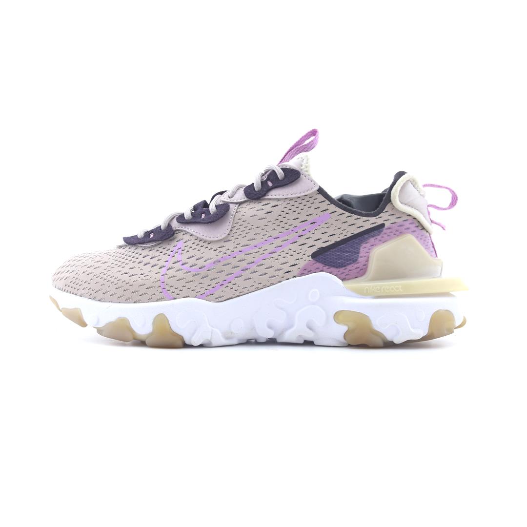 NIKE REACT VISION