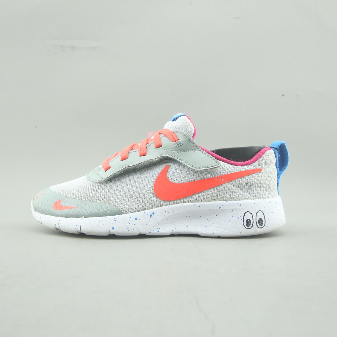 nike tanjun youth running shoe