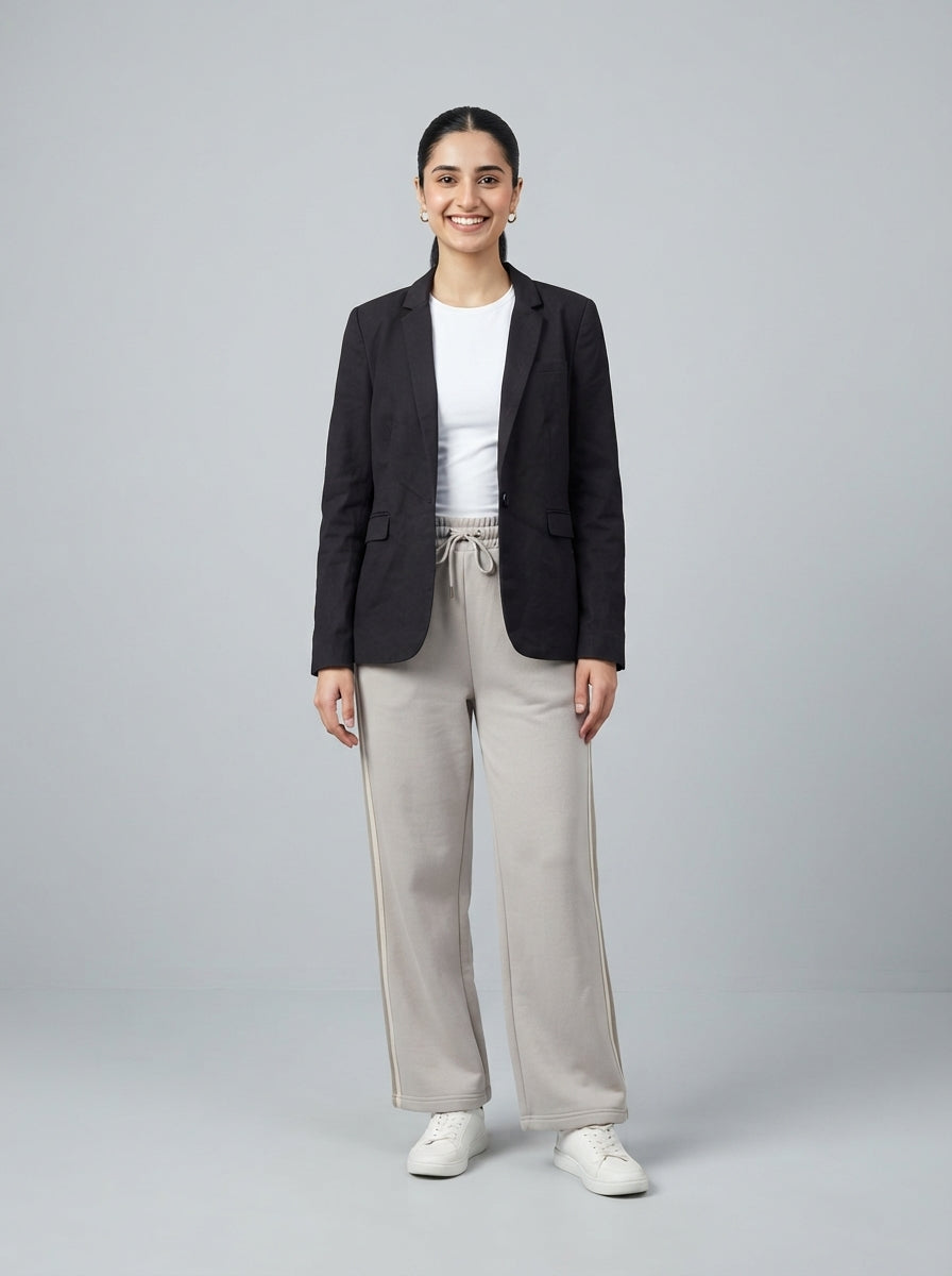 Preloved H&M women's blazer, size US 8, worn by a model, styled