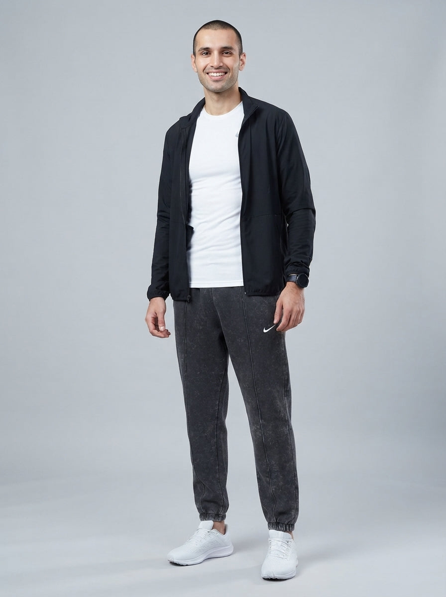 Preloved Nike men's sports trouser, size S, worn by a model, styled