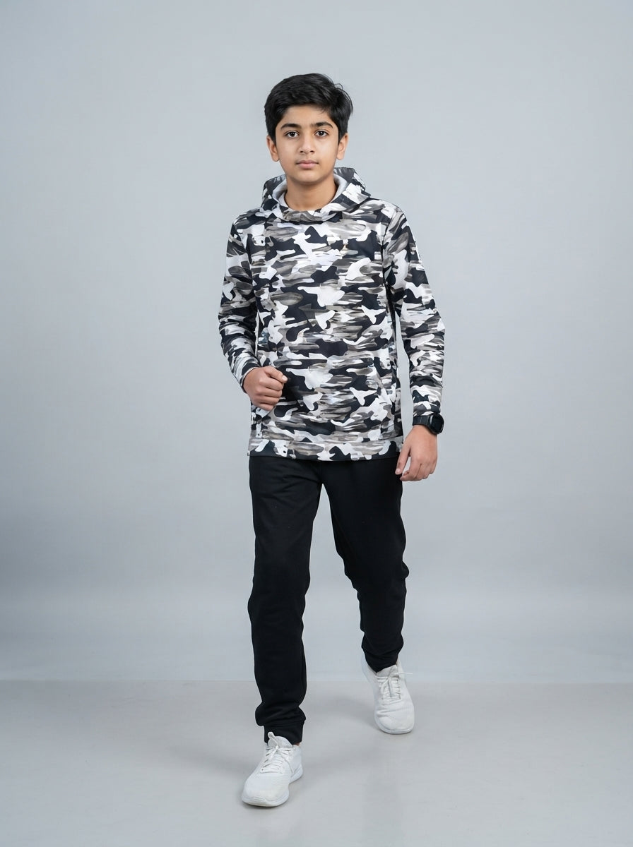 Preloved Under Armour teen boys' sports hoodie, size 14-16Y, worn by a model, styled