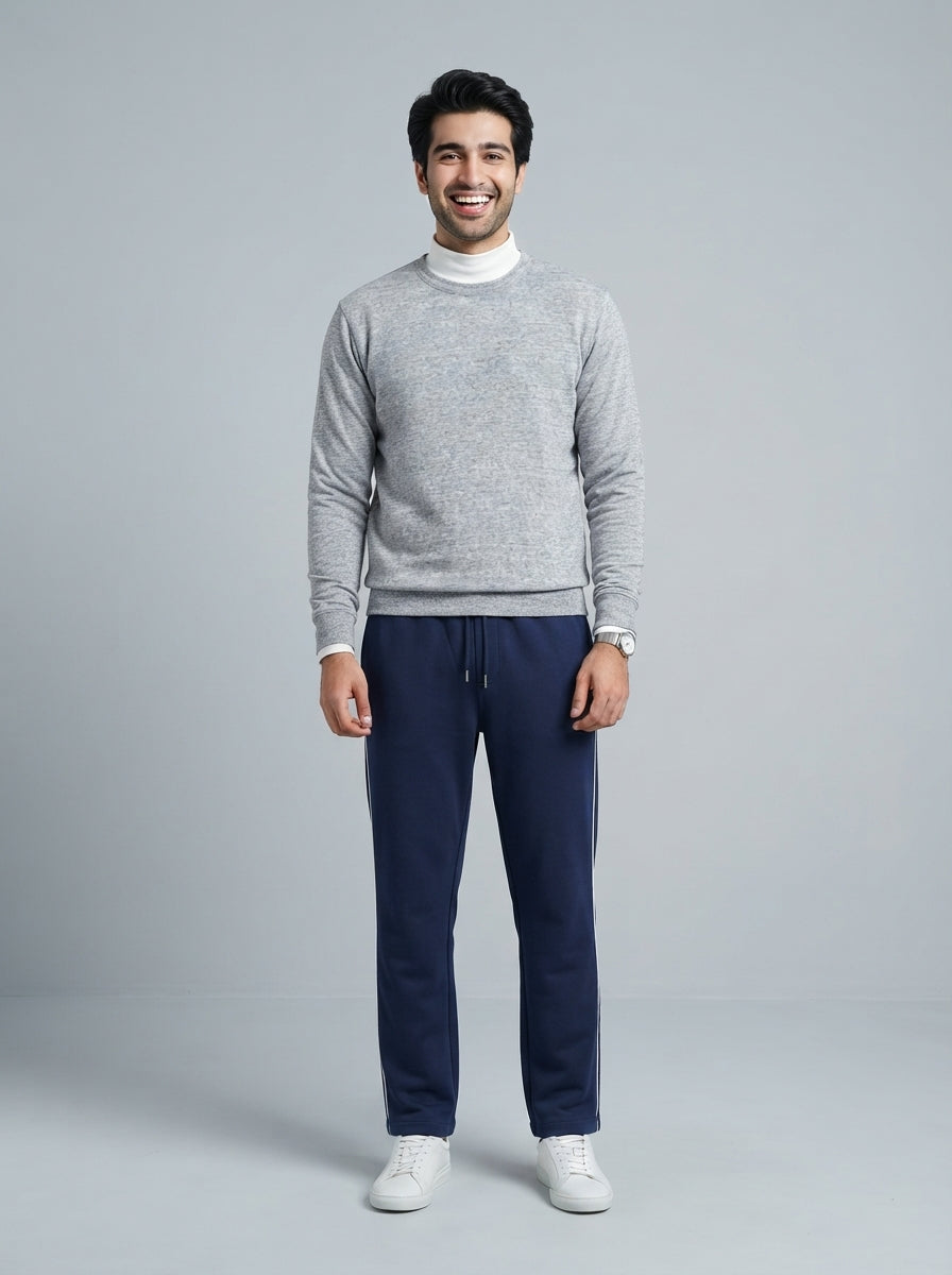 Preloved Uniqlo men's sweatshirt, size M, worn by a model, styled