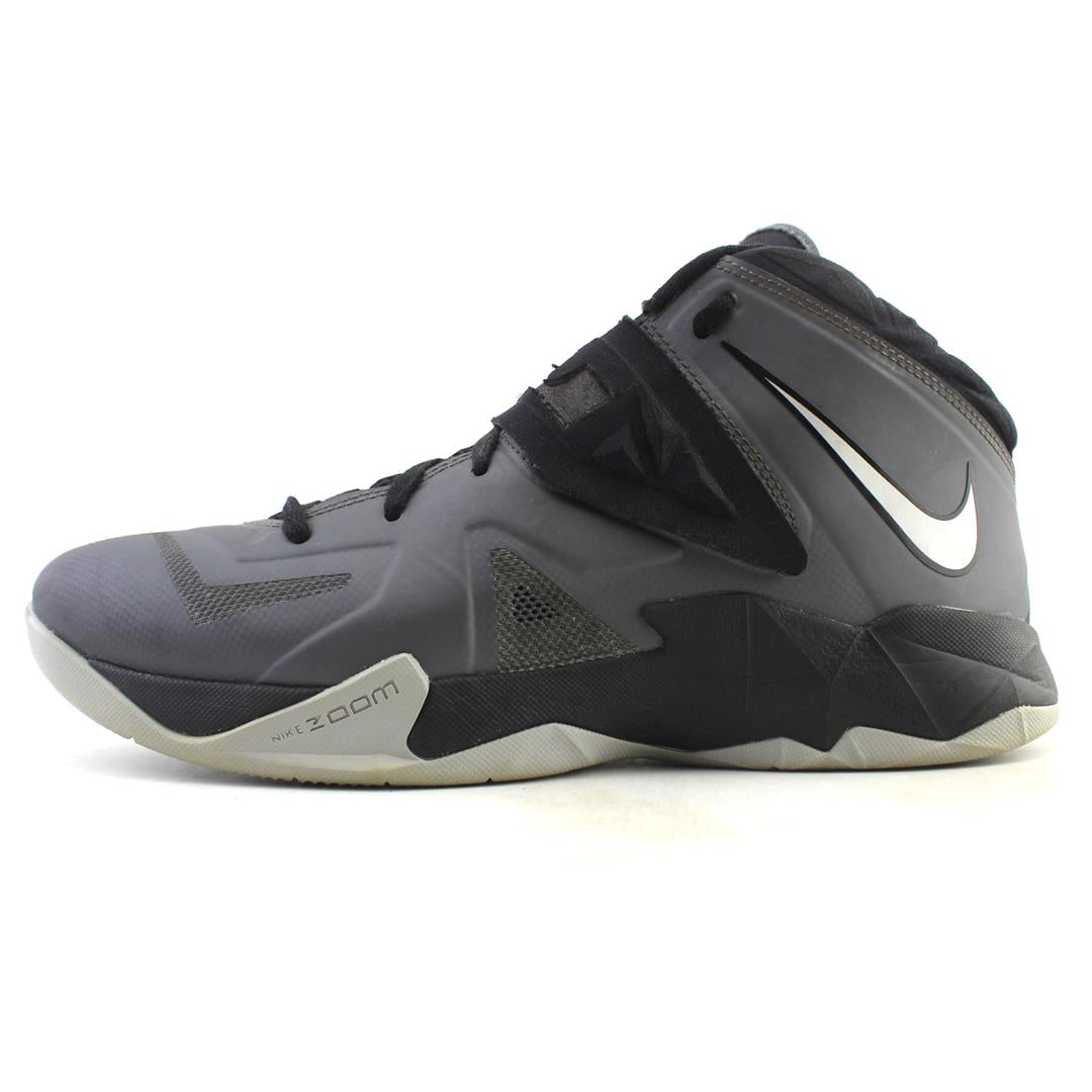 NIKE LEBRON ZOOM SOLDIER 7
