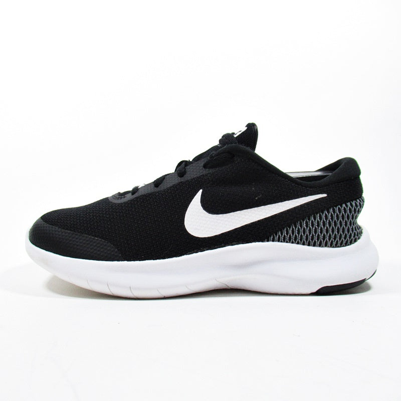 Buy Nike Shoes Online In Pakistan