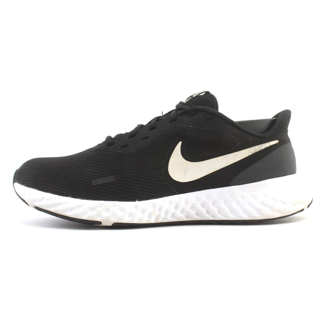 NIKE REVOLUTION 5