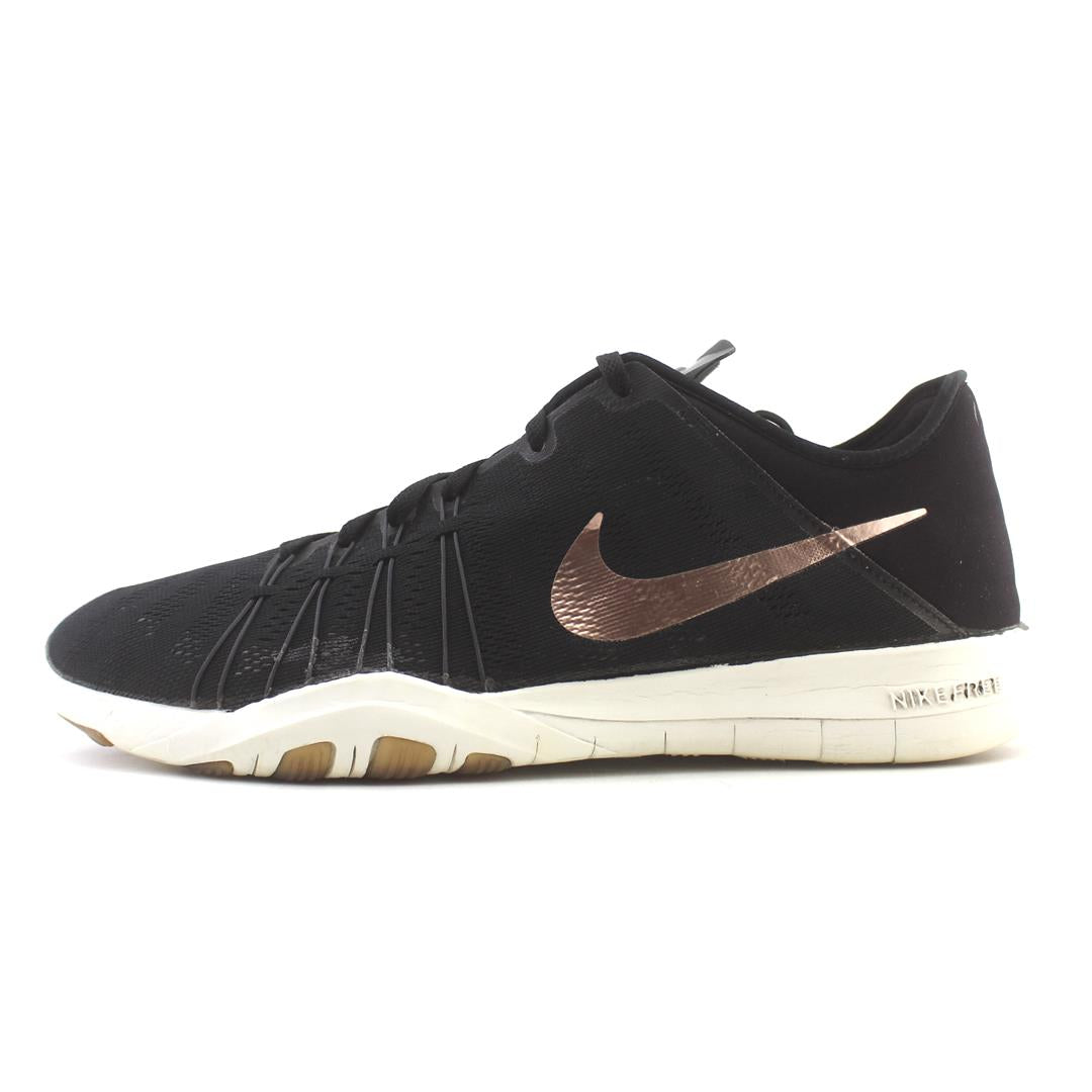 NIKE FREE TR 6