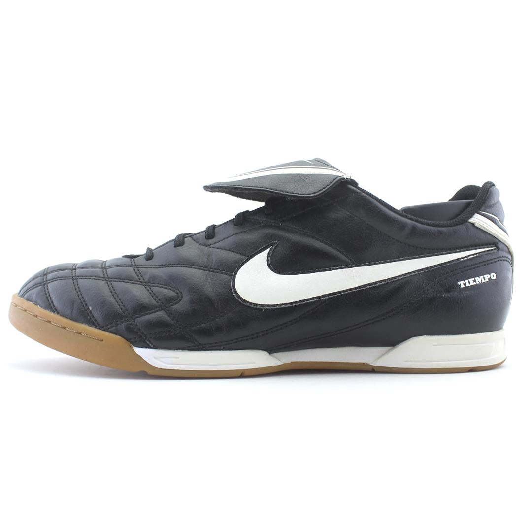 NIKE TIEMPO