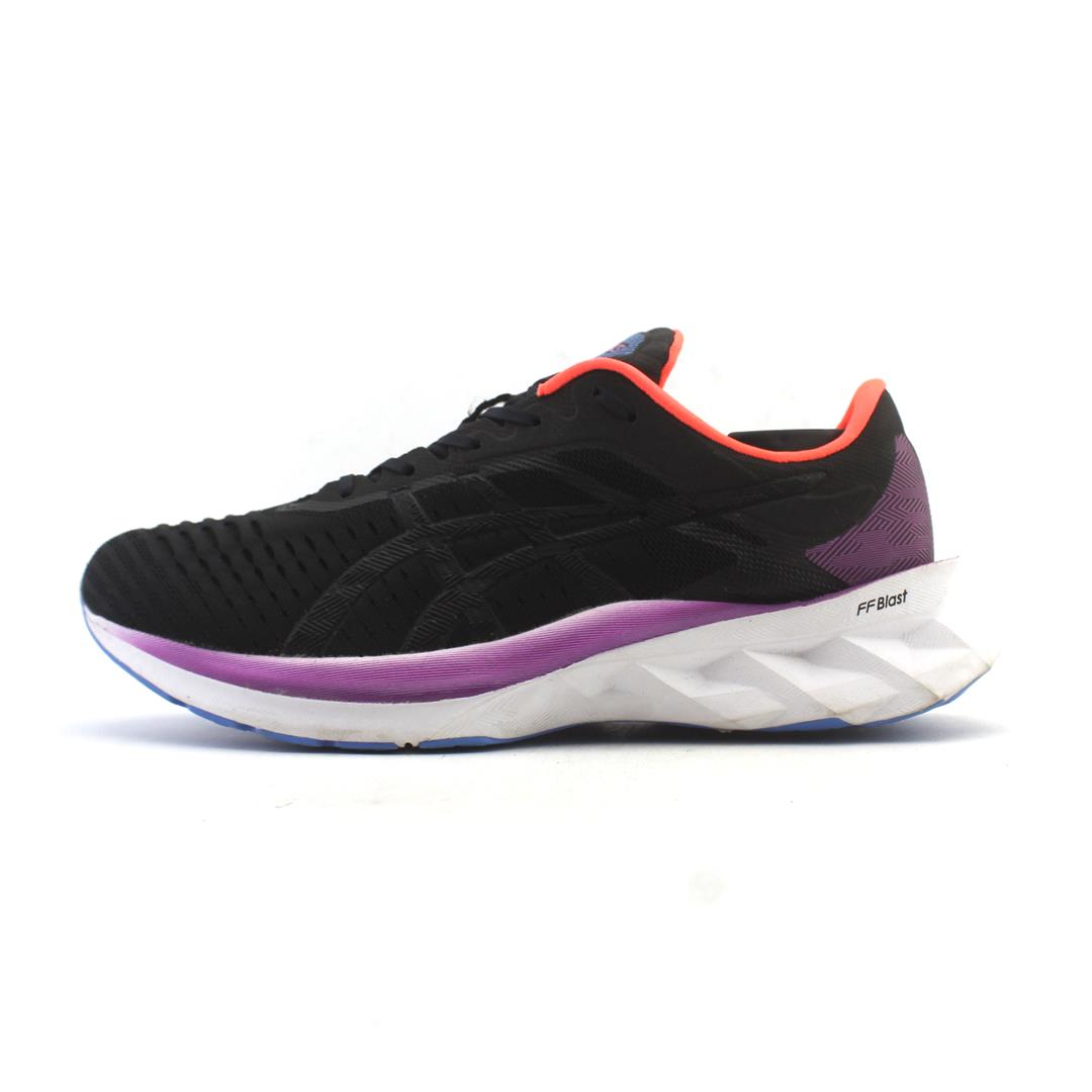 ASICS NOVABLAST