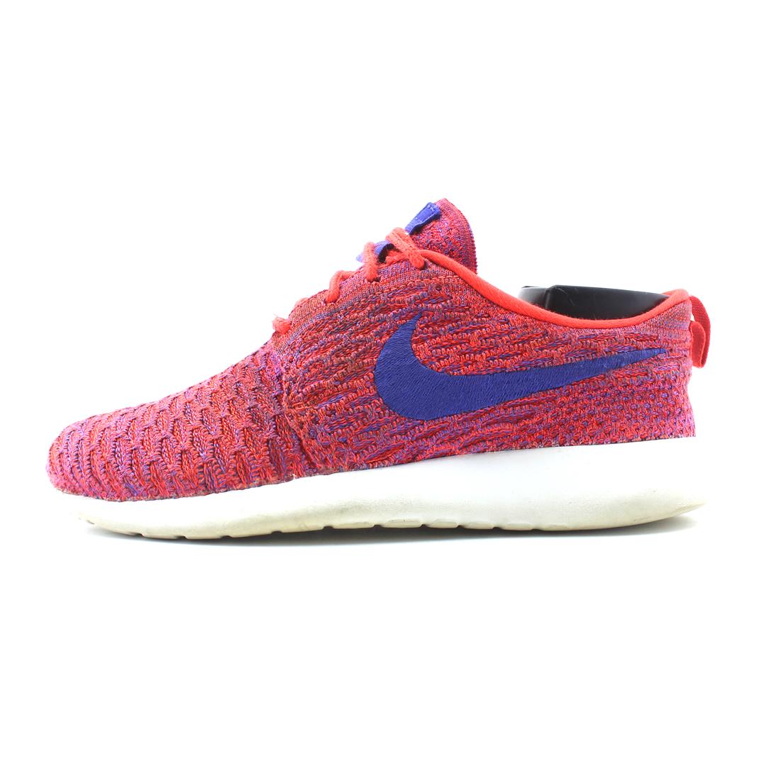 NIKE TANJUN