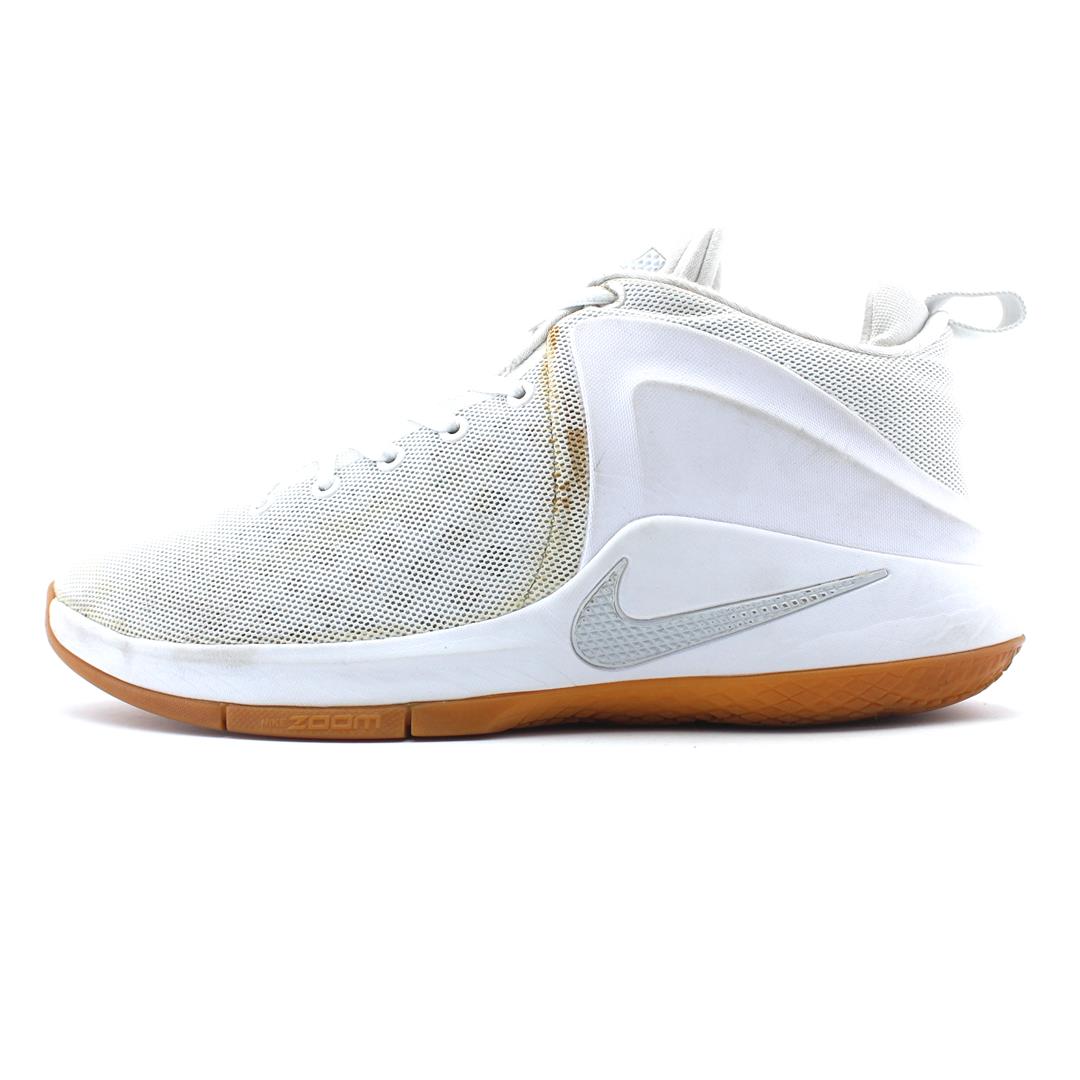 NIKE LEBRON ZOOM WITNESS