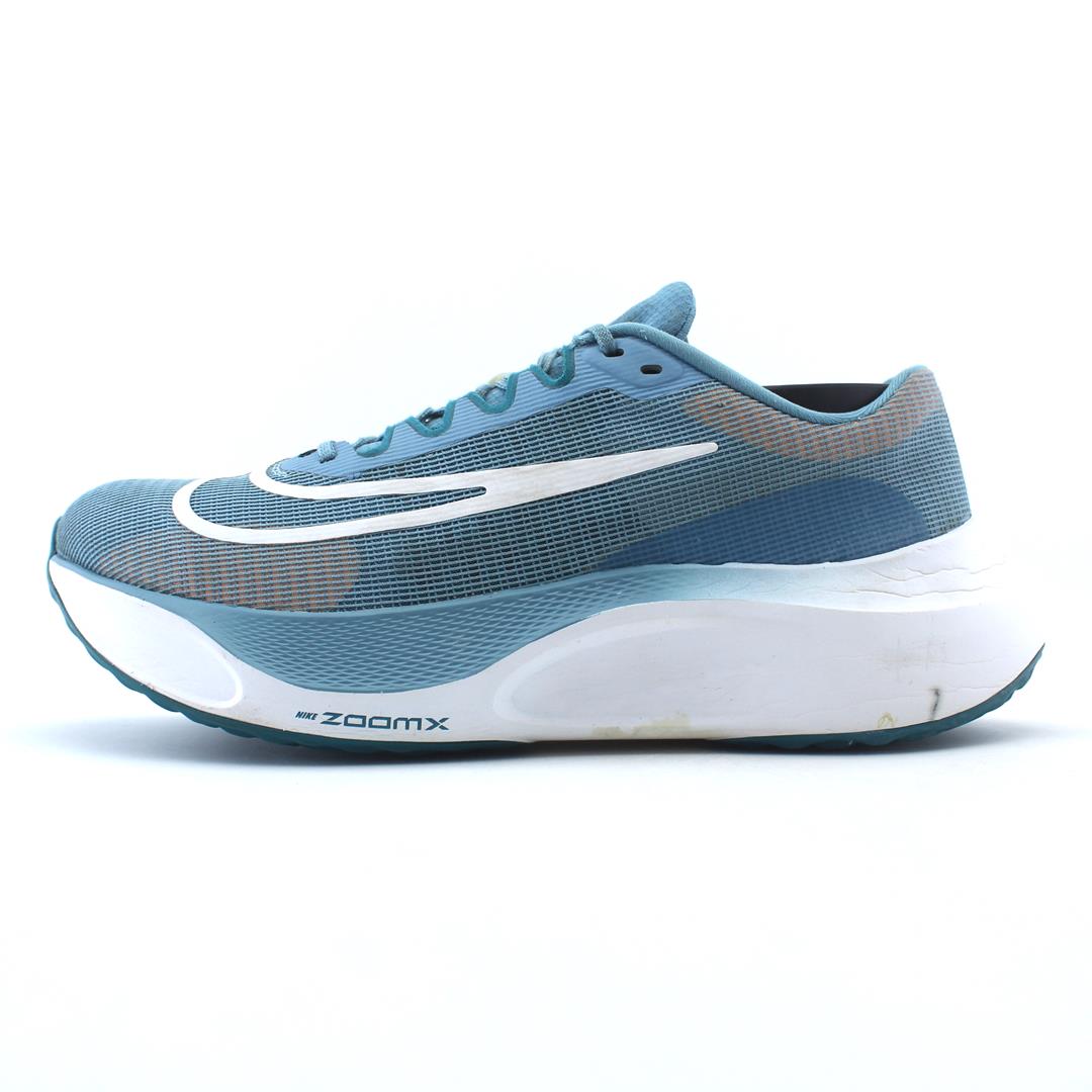 NIKE ZOOM FLY 5