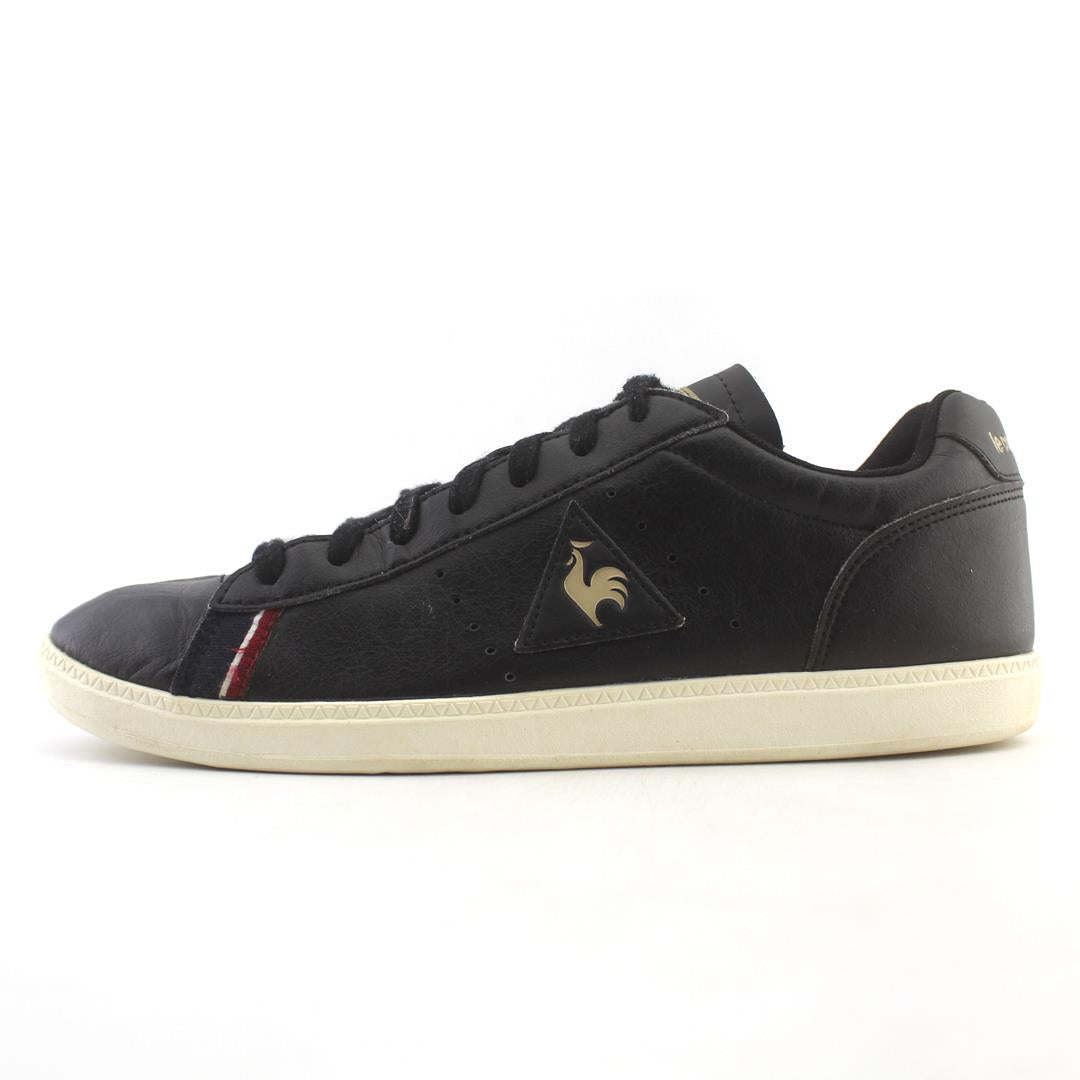 LE COQ SPORTIF .