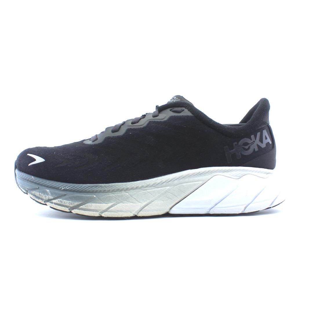 HOKA ONE ONE ARAHI 6