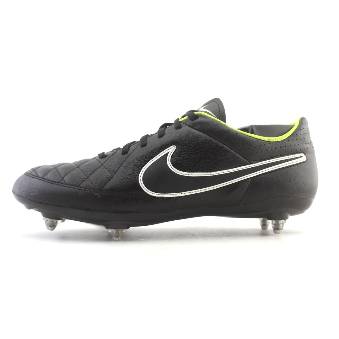 NIKE TIEMPO GENIO