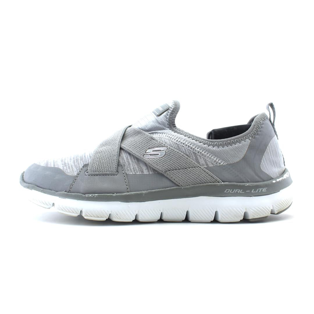 SKECHERS MEMORY FOAM