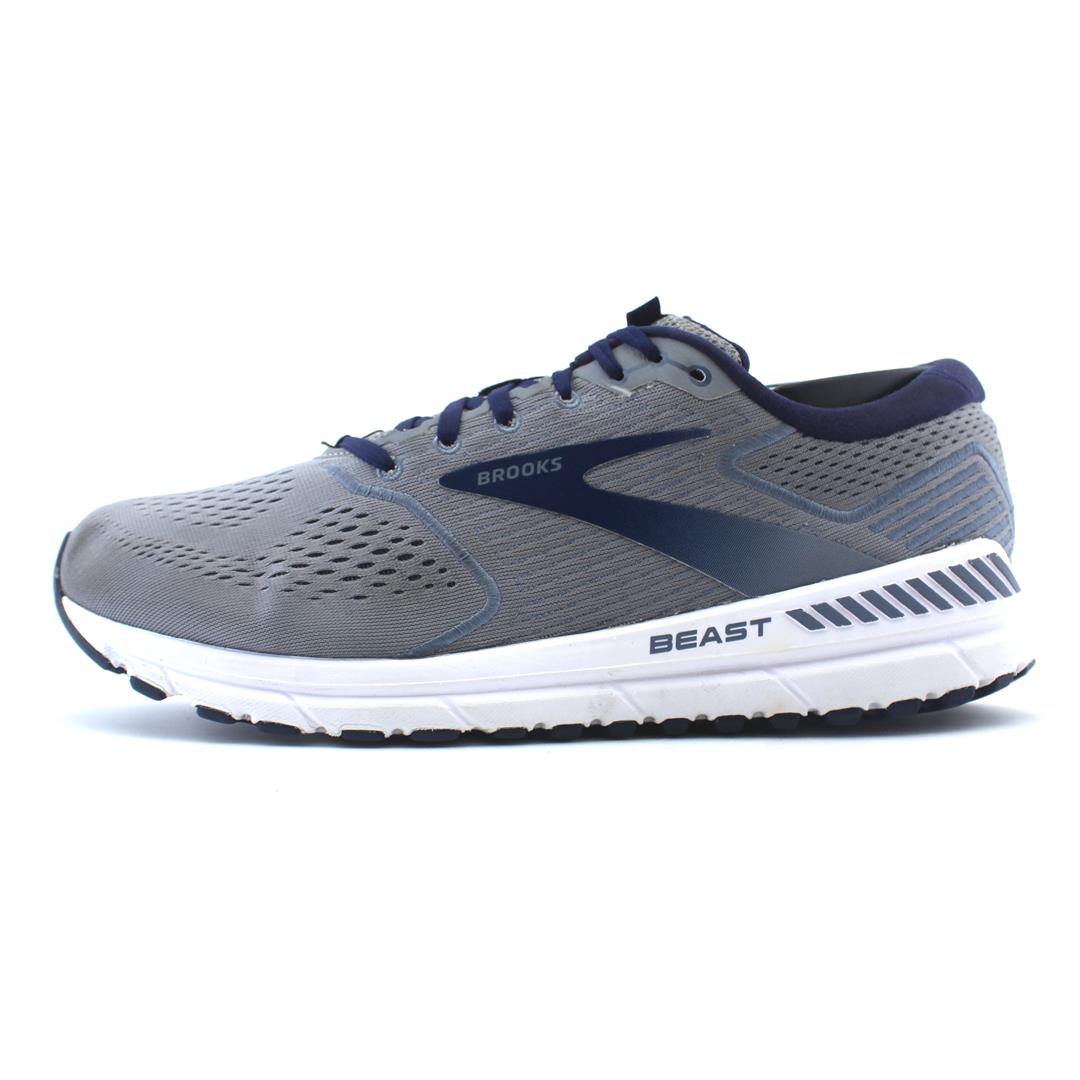 BROOKS BEAST 20
