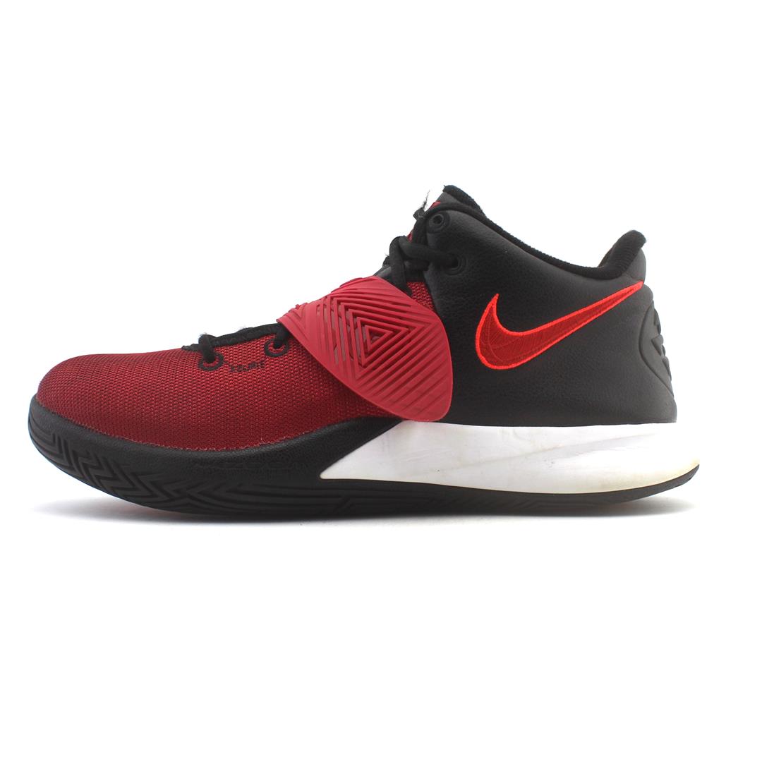 NIKE KYRIE FLYTRAP 3