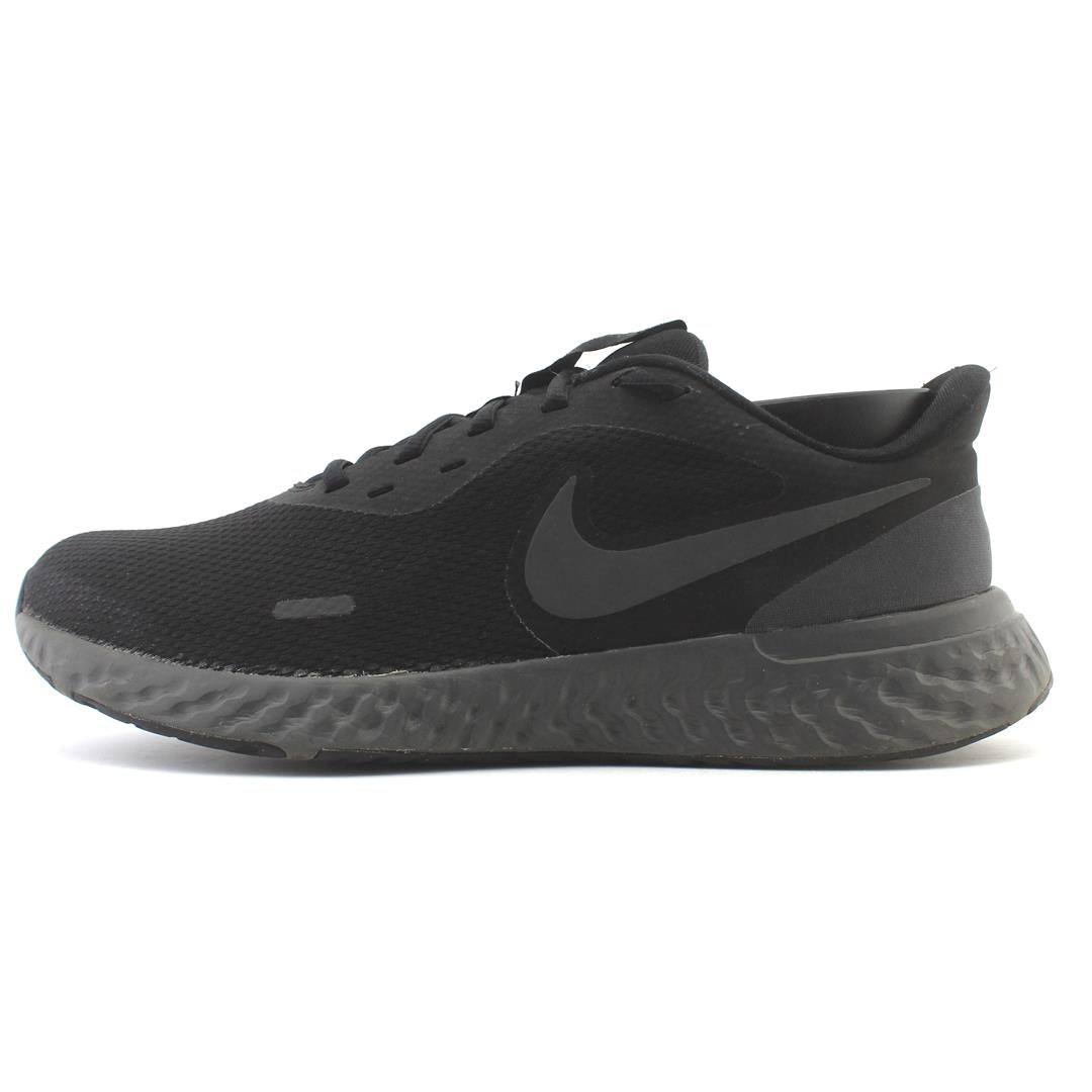 NIKE REVOLUTION 5