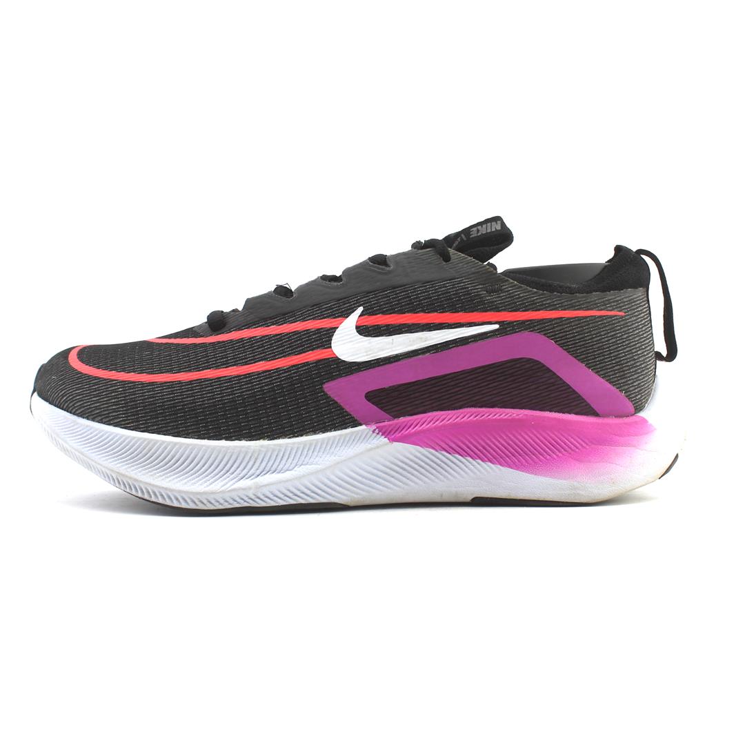 NIKE ZOOM FLY 4
