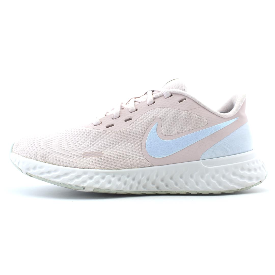 NIKE REVOLUTION 5