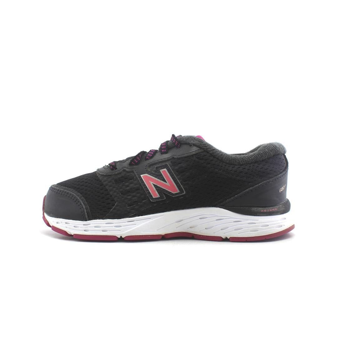 NEW BALANCE 680 V5