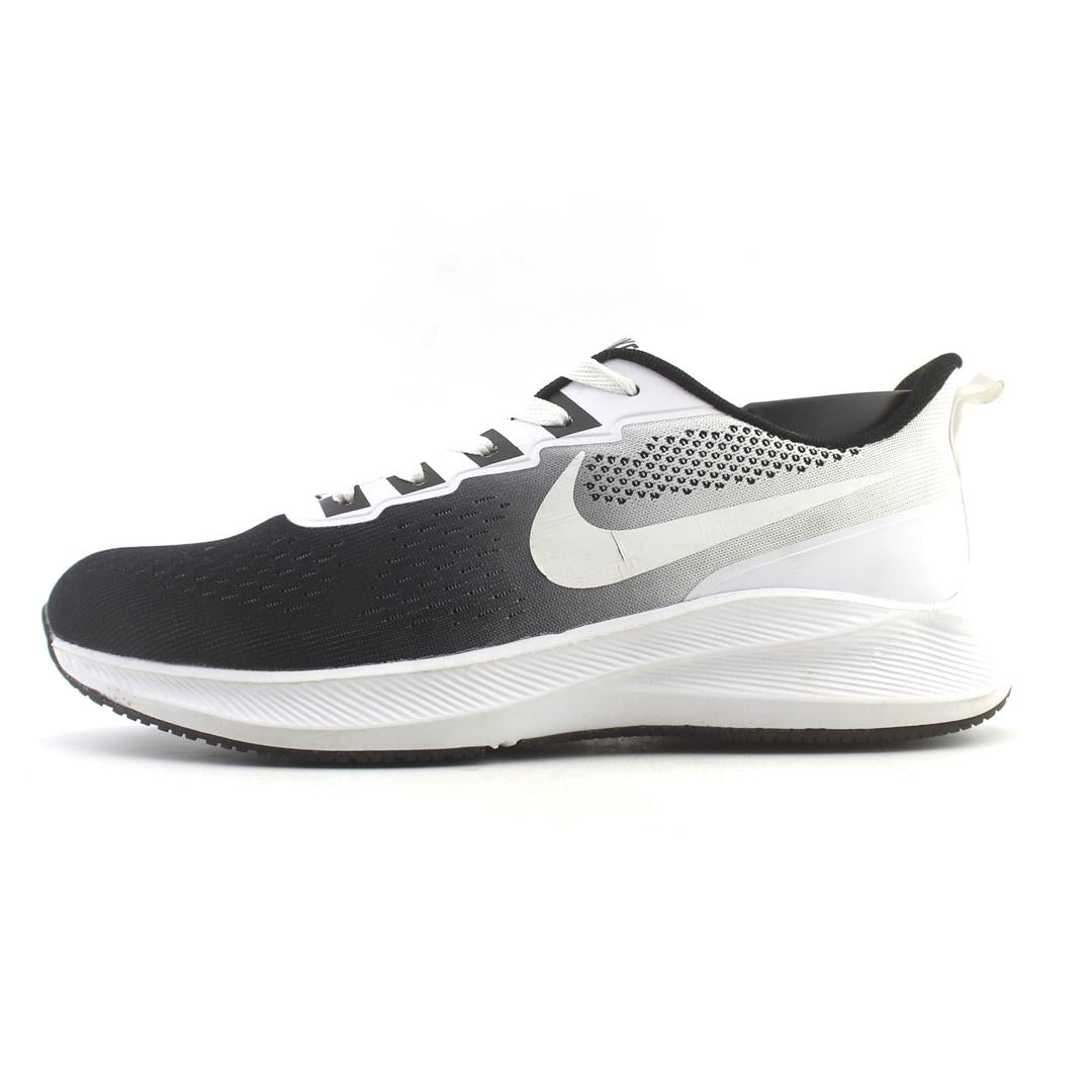 NIKE .