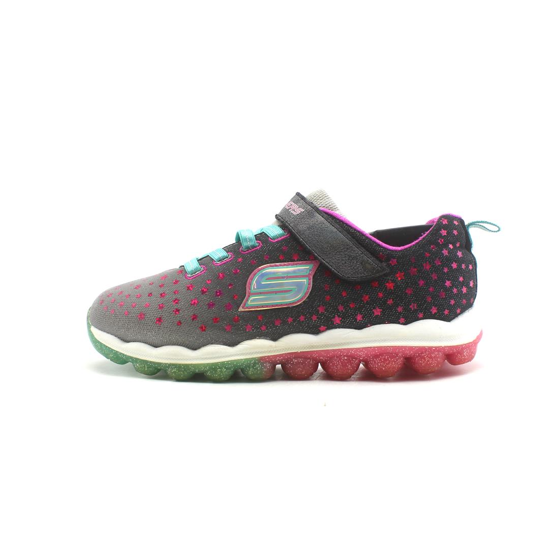 SKECHERS .