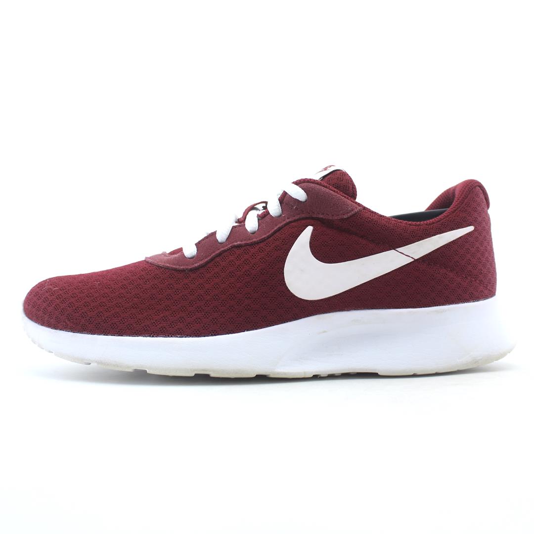 NIKE TANJUN