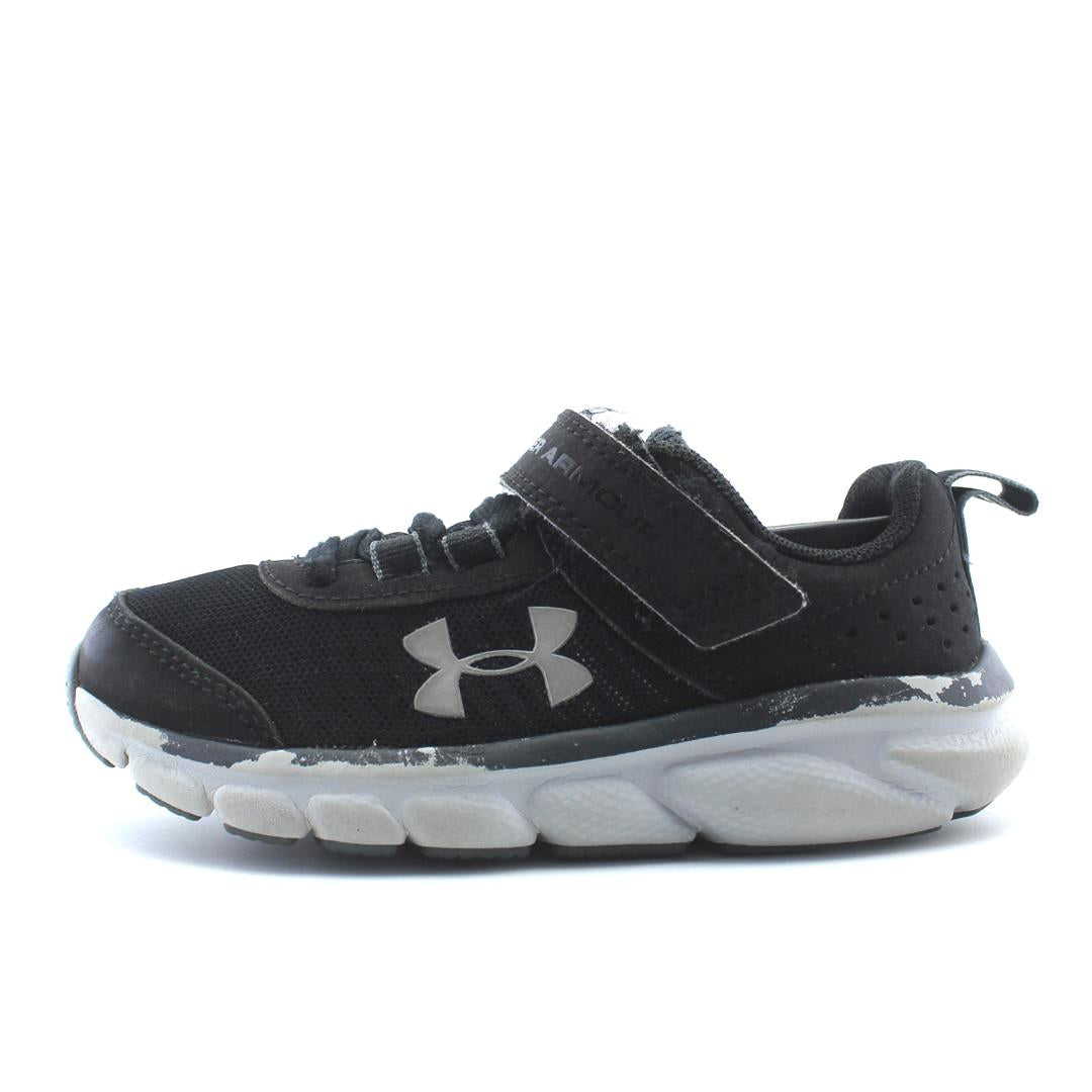 UNDER ARMOUR .