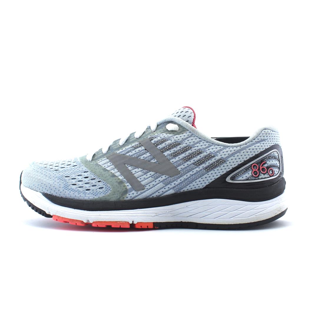 NEW BALANCE 860V9